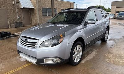 2012 Subaru Outback Limited M R
