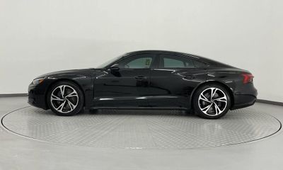 2022 Audi E-Tron GT Quattro Premium Plus