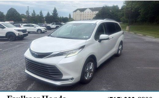 2023 Toyota Sienna Limited
