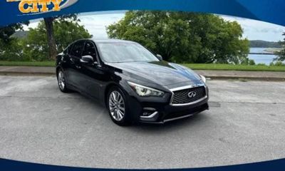 2018 Infiniti Q50 30T Luxe