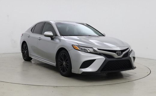 2020 Toyota Camry SE