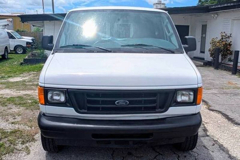 2007 Ford E 150 — a typically priced live listing