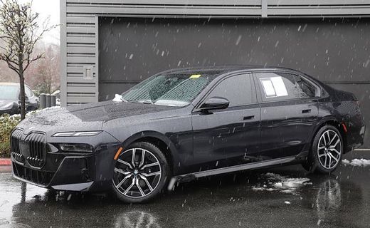 2024 BMW 760i xDrive