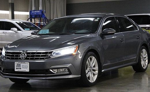 2017 Volkswagen Passat SE