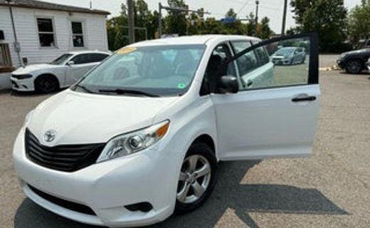 2013 Toyota Sienna XLE Mobility