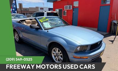 2006 Ford Mustang Standard