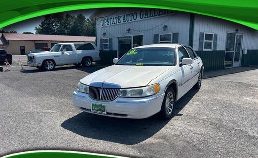 2001 Lincoln Town CAR Signature