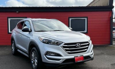 2017 Hyundai Tucson SE Popular Equipment