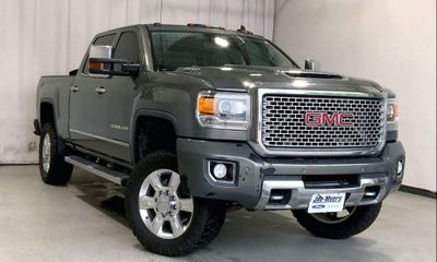 2017 GMC Sierra Denali