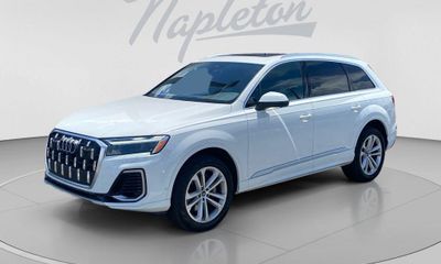2025 Audi Q7 Quattro Premium Plus