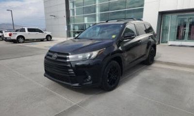 2019 Toyota Highlander SE XLE
