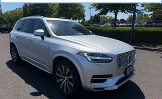 2021 Volvo XC90 Momentum