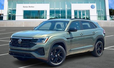2026 Volkswagen Atlas Cross Sport 4MOTION SEL Black