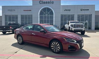 2024 Nissan Altima SV