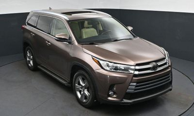 2018 Toyota Highlander LTD Platinum