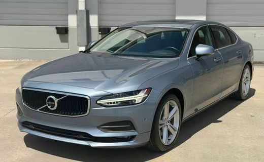 2018 Volvo S90 Momentum