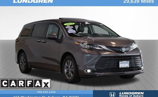 2023 Toyota Sienna XLE