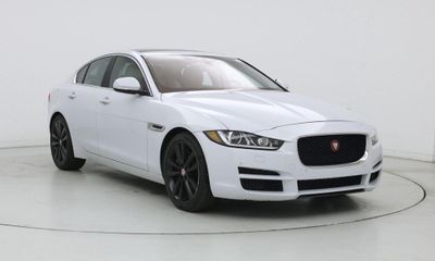 2017 Jaguar XE Prestige