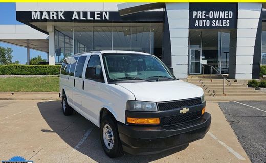 2020 Chevrolet Express LS