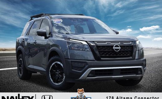 2023 Nissan Pathfinder SV