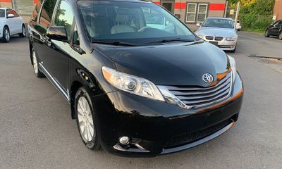 2014 Toyota Sienna XLE 7 Passenger