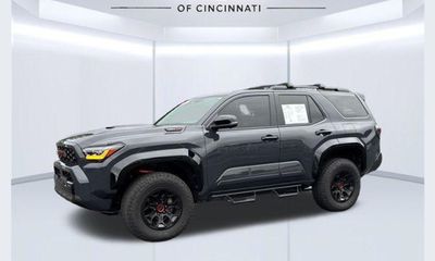 2025 Toyota 4RUNNER TRD OFF Road