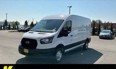 2025 Ford Transit Medium Roof