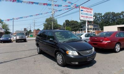 2003 Chrysler Town AND Country Limited