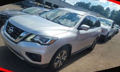 2018 Nissan Pathfinder S
