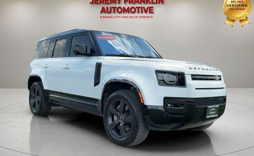 2022 Land Rover Defender 110 SE