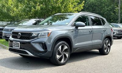 2023 Volkswagen Taos 4MOTION SE