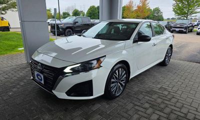 2024 Nissan Altima SV