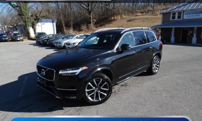 2017 Volvo XC90 Momentum