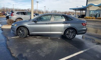 2019 Volkswagen Jetta SEL Premium W