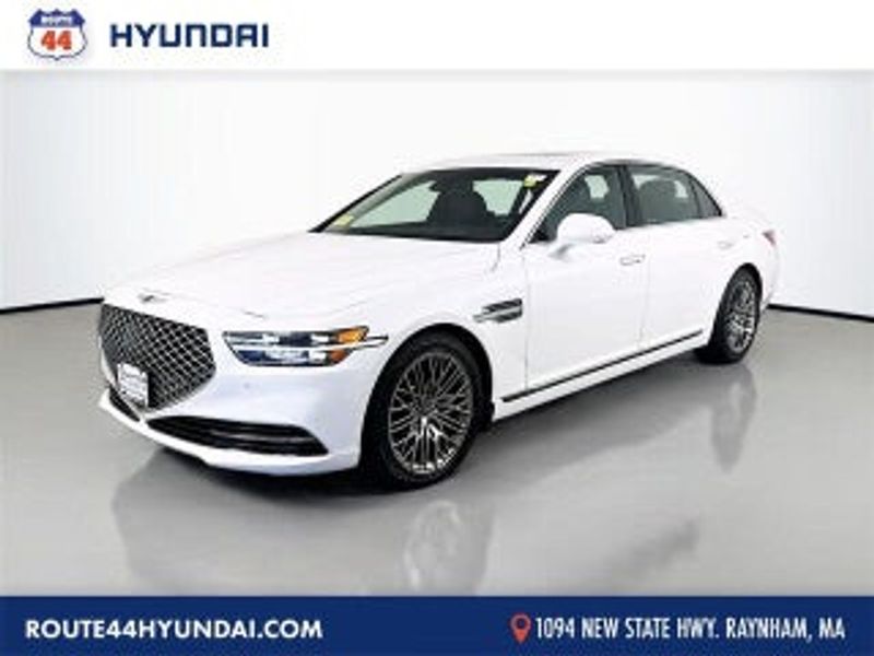 2021 Genesis G90 — a typically priced live listing