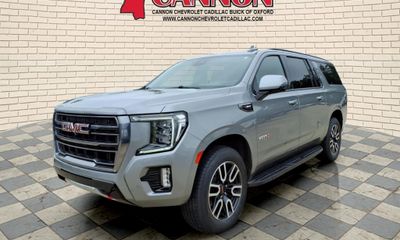 2024 GMC Yukon XL AT4