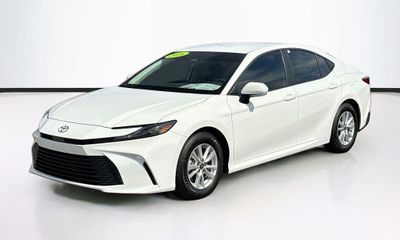 2026 Toyota Camry SE