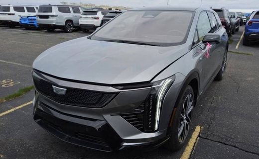 2025 Cadillac Optiq Sport 2