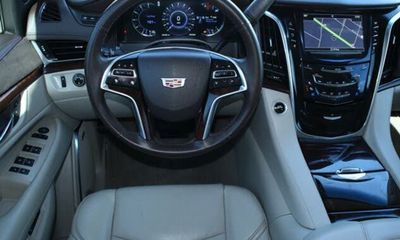 2016 Cadillac Escalade ESV Luxury