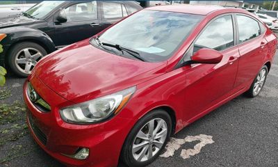2012 Hyundai Accent GLS Middle Grade