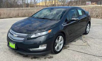 2014 Chevrolet Volt Standard