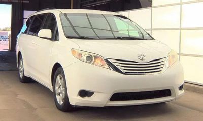 2017 Toyota Sienna LE Mobility