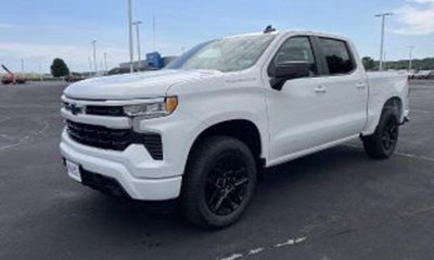 2025 Chevrolet Silverado RST