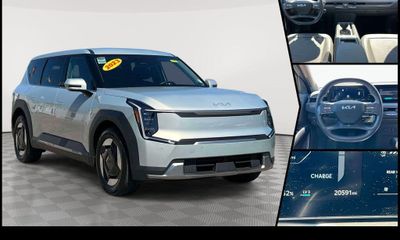 2024 Kia EV9 Light LR