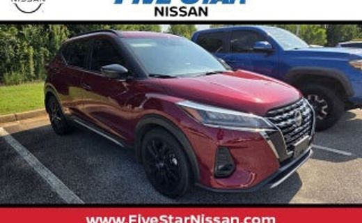 2023 Nissan Kicks SR