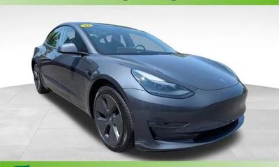 2022 Tesla Model 3 Long Range