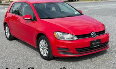 2016 Volkswagen Golf Base S SE