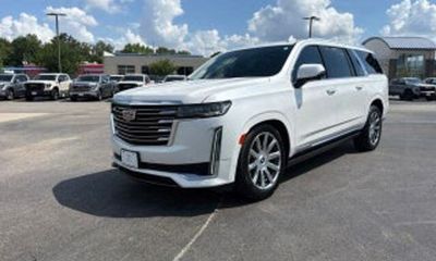 2023 Cadillac Escalade ESV Premium Luxury Platinum