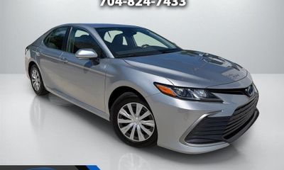 2022 Toyota Camry LE