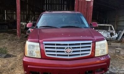 2004 Cadillac Escalade Luxury